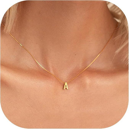 Ketting met initiaal Liefdesbrief in goud