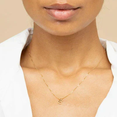 Initialenketting in goud