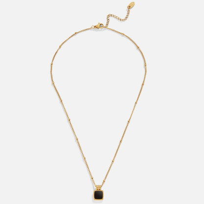 Ketting met zwarte hanger Lucia in goud