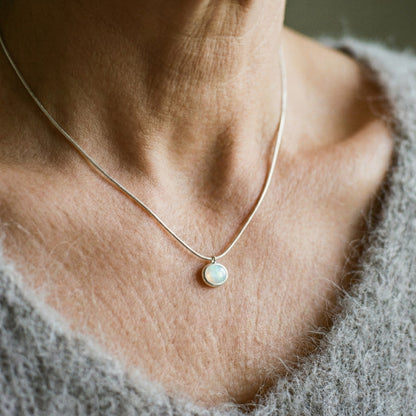 Klassieke ketting met unieke hanger in wit goud
