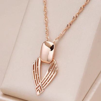 Donkere ketting in goud