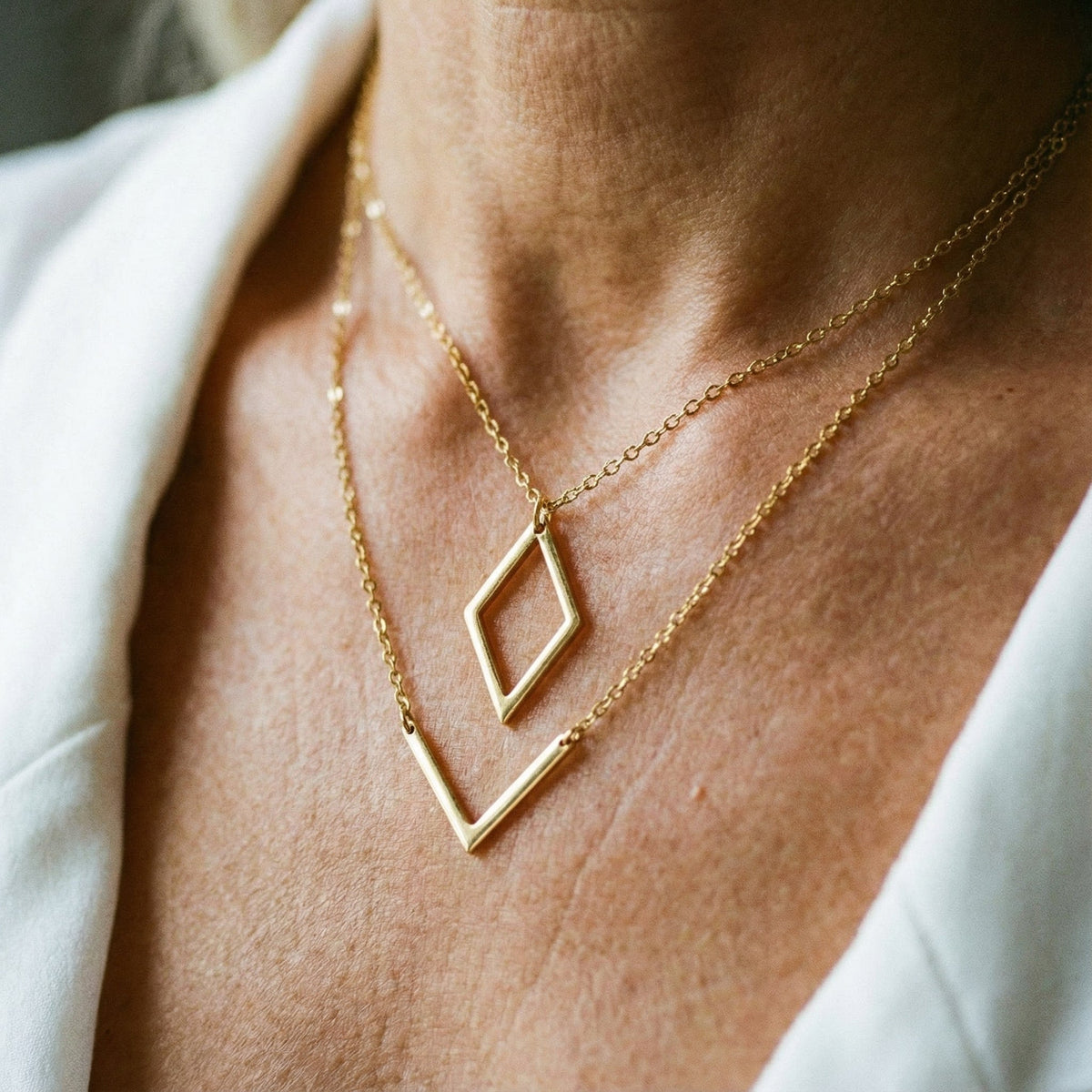 Elegante ketting met geometrische V-hanger | Goud