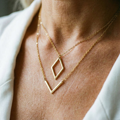 Elegante ketting met geometrische V-hanger | Goud