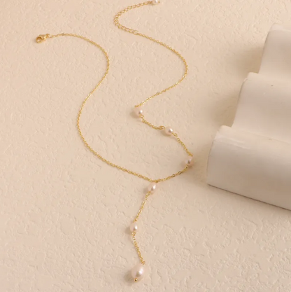 Ketting met zoetwaterparels in goud