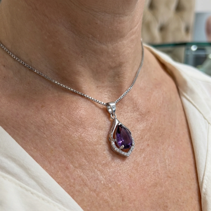 Halvemaanketting Selvara in wit goud