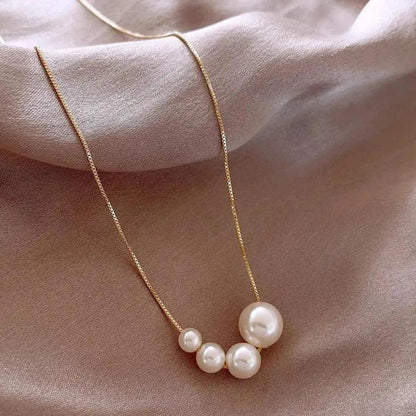 Ketting met mooie parels in goud