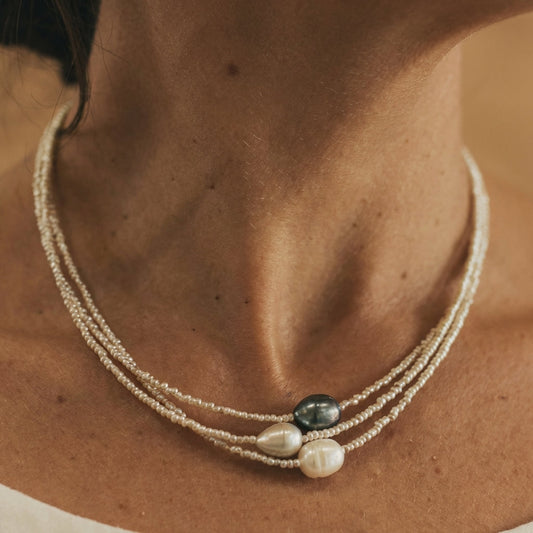 Natuurlijke parelketting in goud