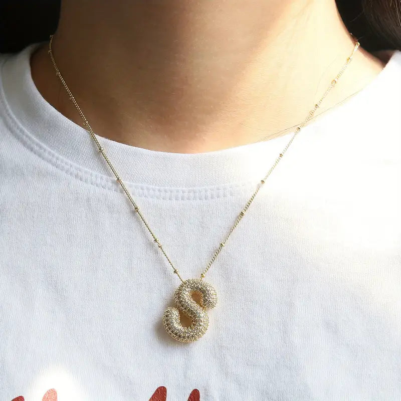 Initialenketting met bubbelletters in goud