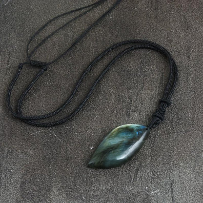 Magische maansteenketting in goud