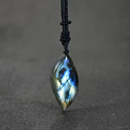 Magische maansteenketting in goud