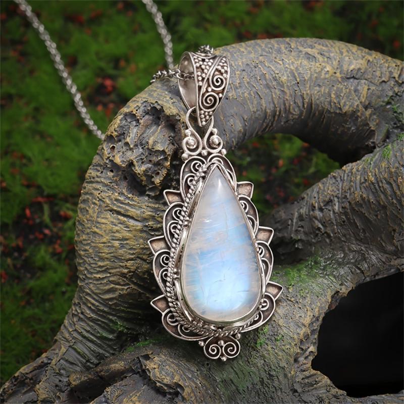 Retro ketting met maansteenhanger in goud