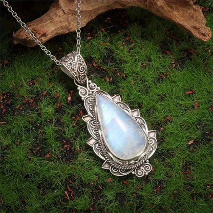 Retro ketting met maansteenhanger in goud