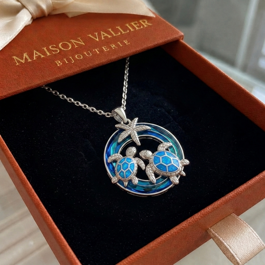 Ketting met schildpad, cirkel en opaal in goud