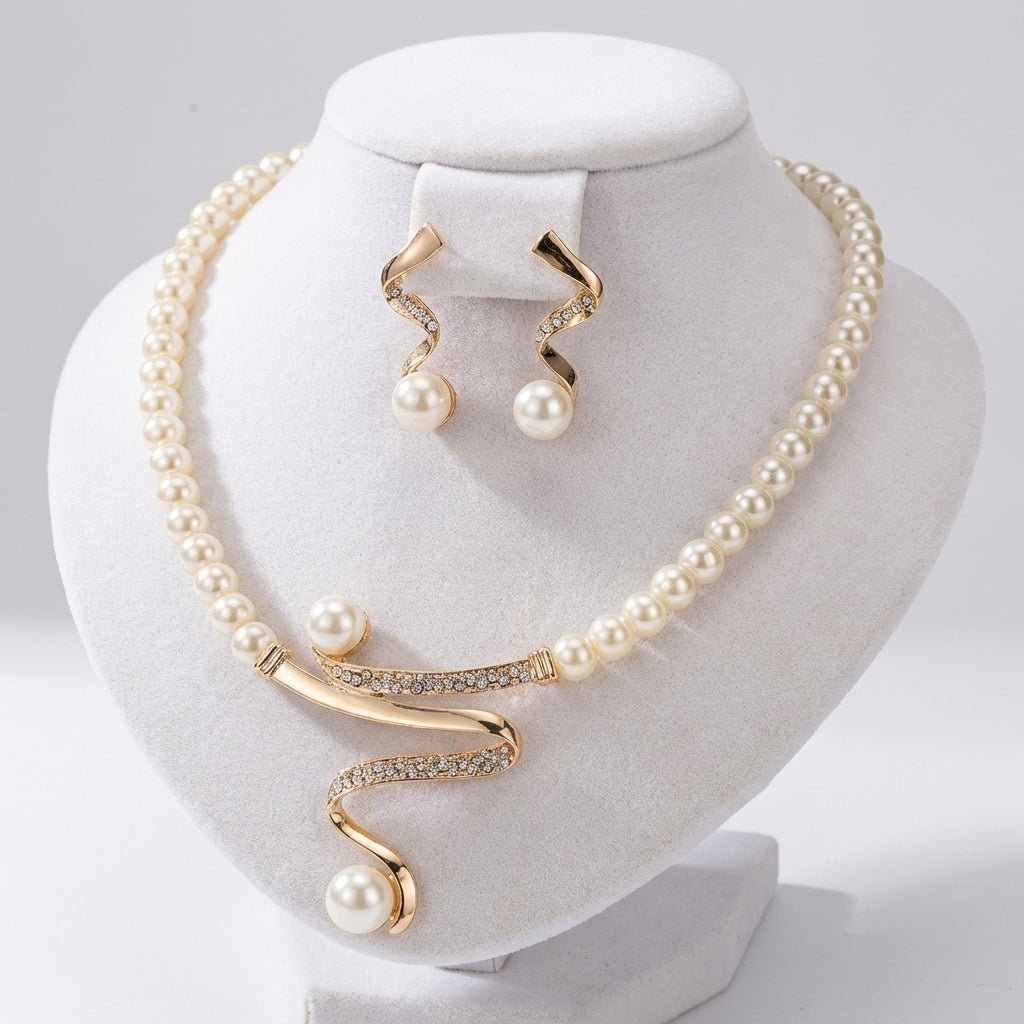 Cadeauset met natuurlijke parels: ketting en oorbellen in goud