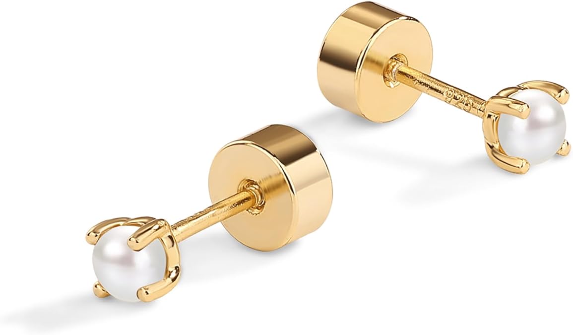 Delicate parel-oorknopjes in goud