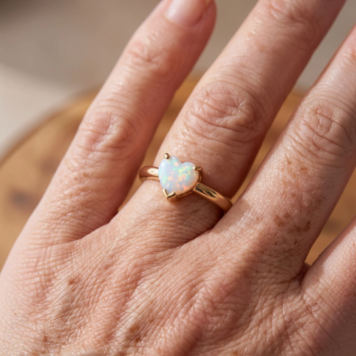 Ring met hart van wit opaal | Goud